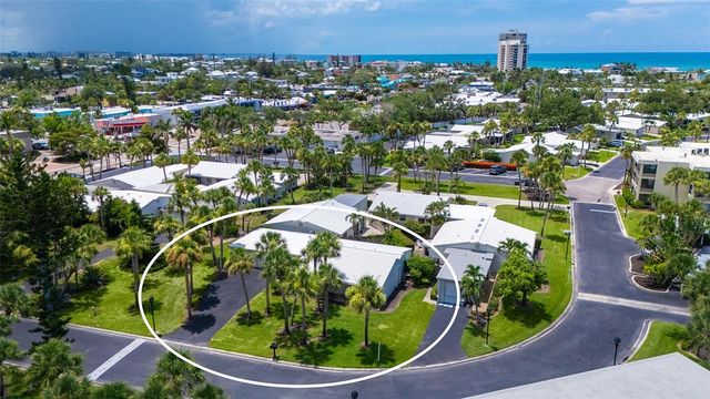 208 HOURGLASS WAY V11, Sarasota, FL 34242