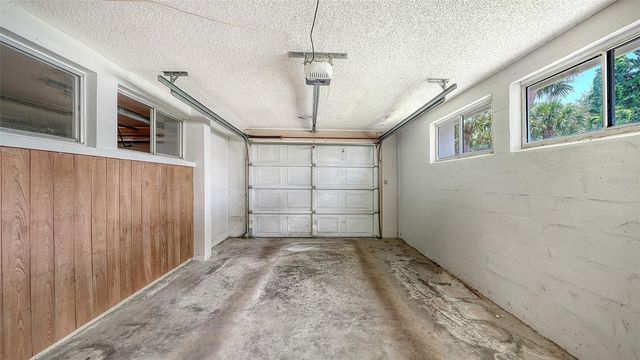 208 HOURGLASS WAY V11, Sarasota, FL 34242