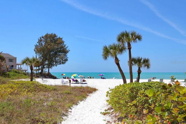 208 HOURGLASS WAY V11, Sarasota, FL 34242
