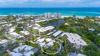 208 HOURGLASS WAY V11, Sarasota, FL 34242