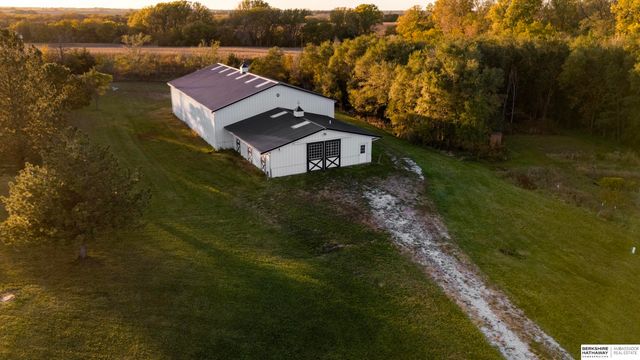 14850 Old Cheney Road, Walton, NE 68461