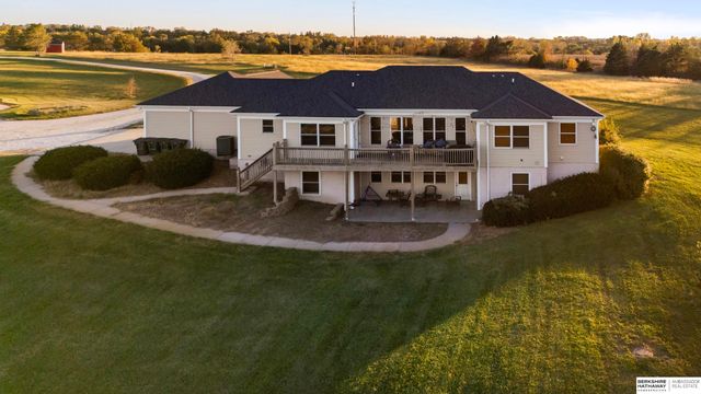 14850 Old Cheney Road, Walton, NE 68461