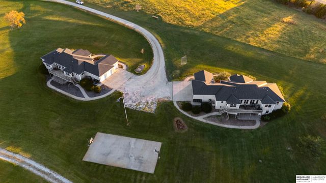 14850 Old Cheney Road, Walton, NE 68461