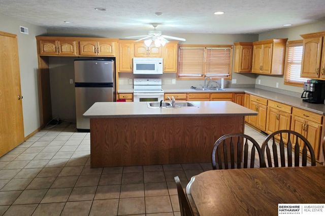 14850 Old Cheney Road, Walton, NE 68461