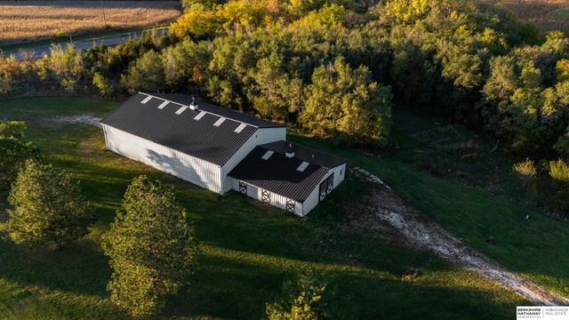 14850 Old Cheney Road, Walton, NE 68461