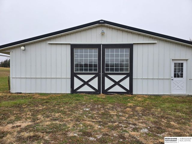 14850 Old Cheney Road, Walton, NE 68461