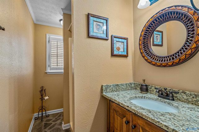 408 County Road 637, Mentone, AL 35984