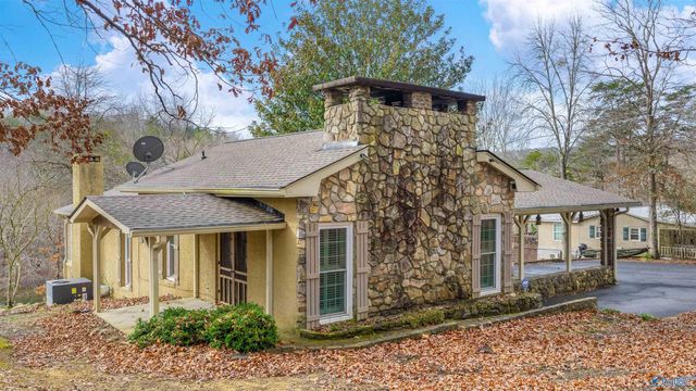 408 County Road 637, Mentone, AL 35984