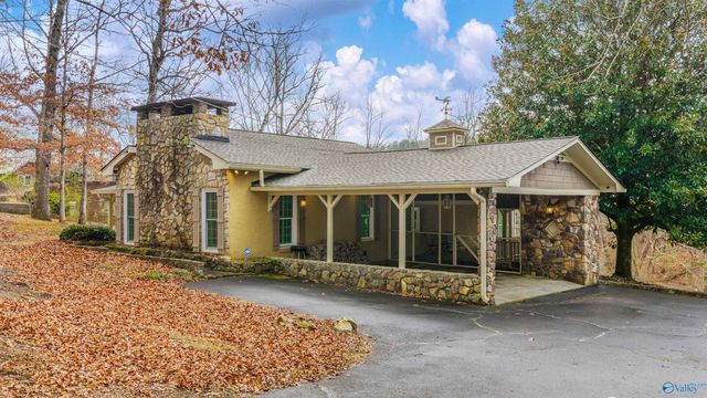 408 County Road 637, Mentone, AL 35984