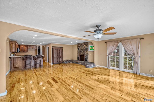 408 County Road 637, Mentone, AL 35984