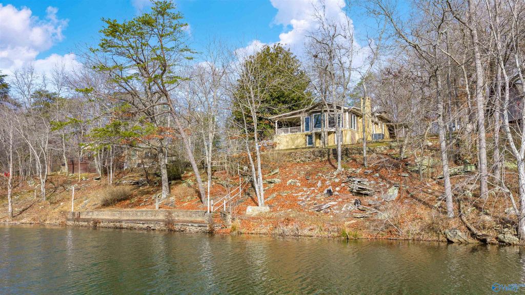 408 County Road 637, Mentone, AL 35984
