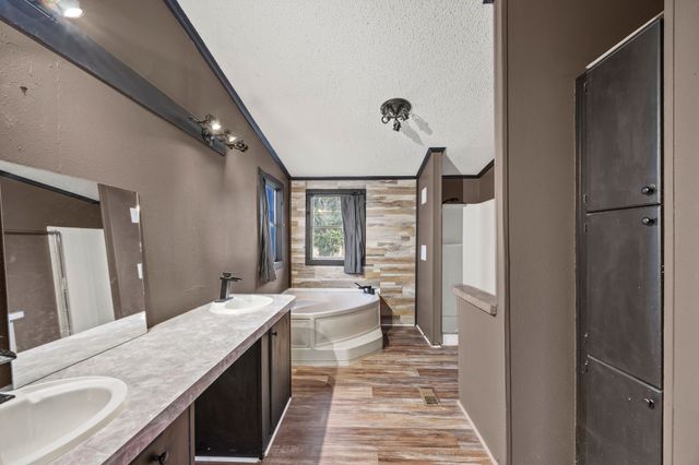 510 Chisholm Hills Drive, New Fairview, TX 76078