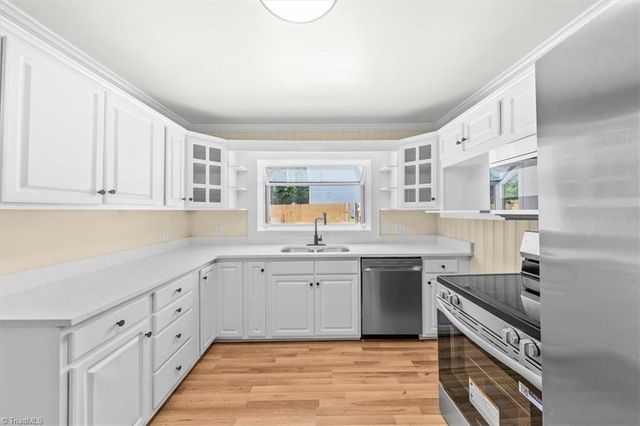 3764 Yarbrough Avenue, Winston-salem, NC 27106
