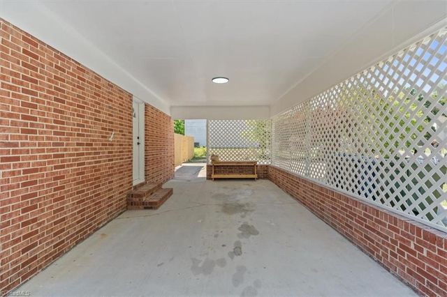 3764 Yarbrough Avenue, Winston-salem, NC 27106