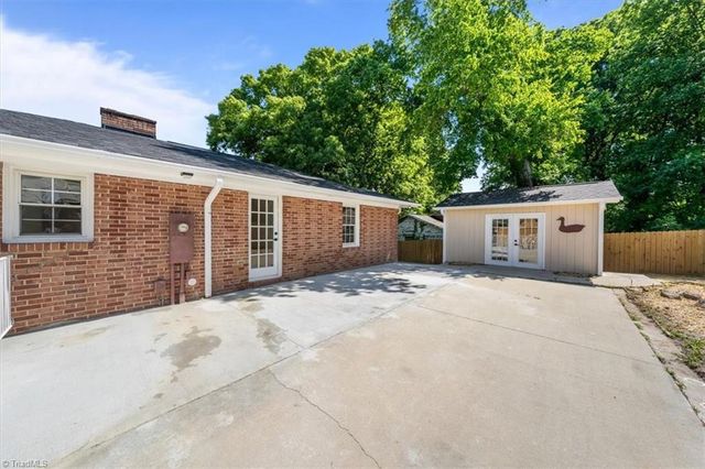 3764 Yarbrough Avenue, Winston-salem, NC 27106