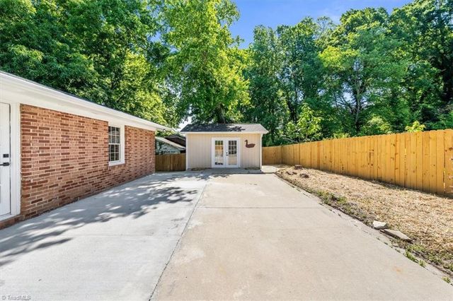 3764 Yarbrough Avenue, Winston-salem, NC 27106