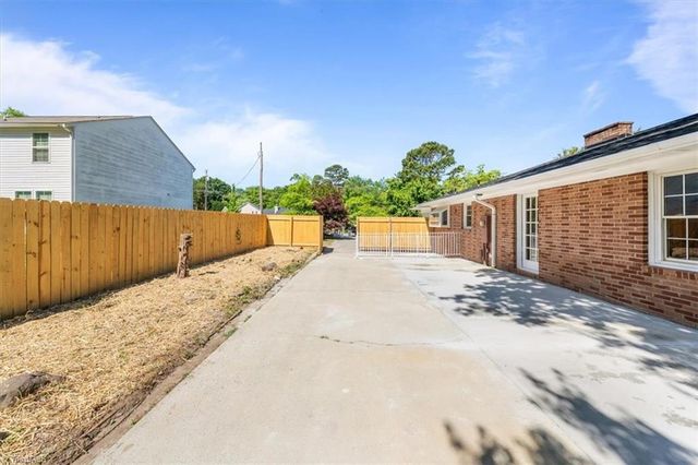 3764 Yarbrough Avenue, Winston-salem, NC 27106