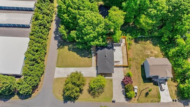 3764 Yarbrough Avenue, Winston-salem, NC 27106