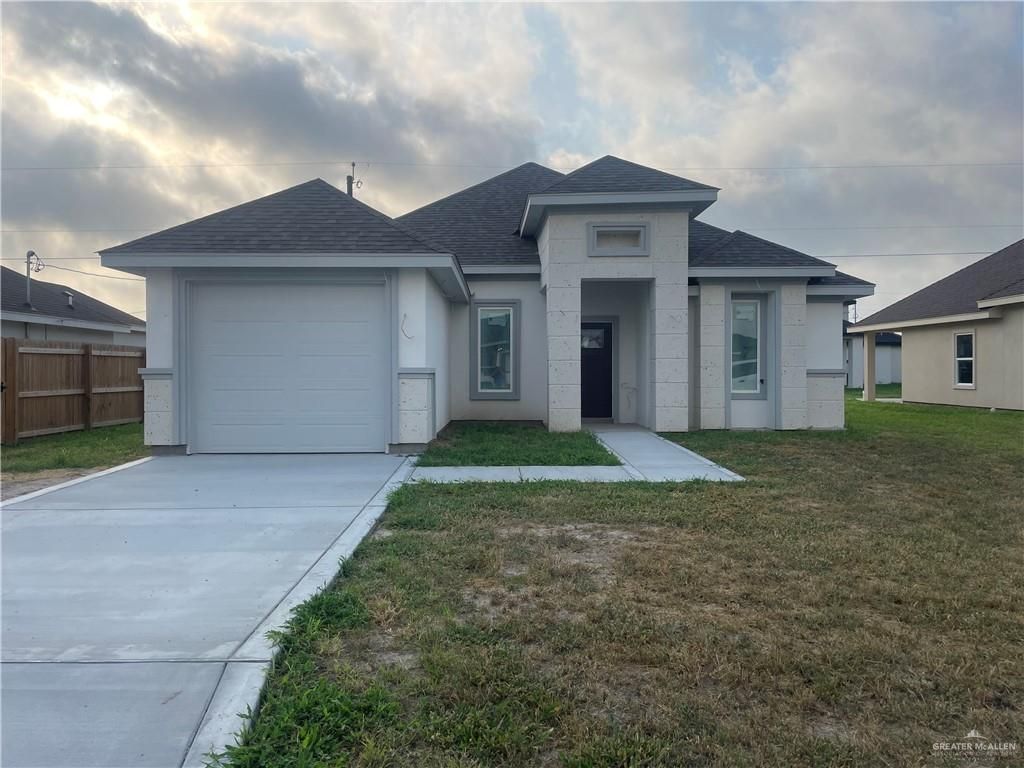 822 Lark Street, Alamo, TX 78516