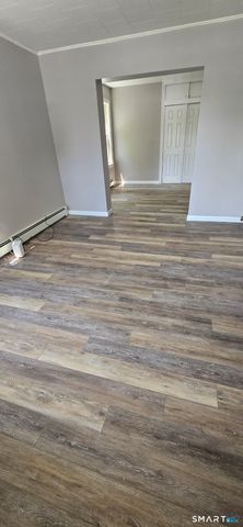 31 Sheffield Street 1st Fl, Waterbury, CT 06704