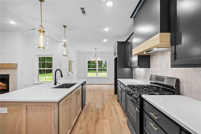 4 Argyll Circle, Bella Vista, AR 72715