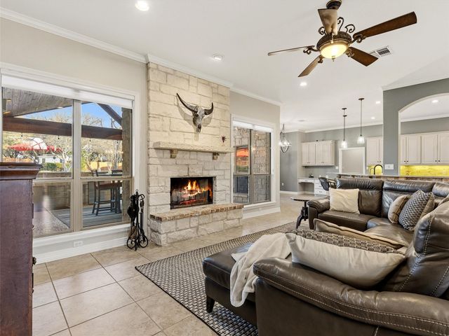 109 Roberts CIR, Georgetown, TX 78633