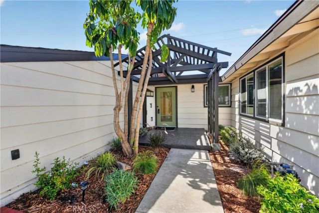 2134 W Romneya Drive, Anaheim, CA 92801