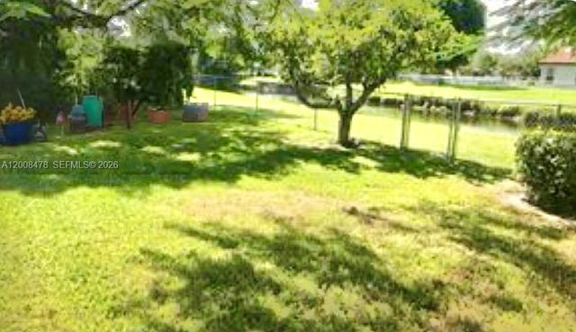 9400 SW 103rd Ave, Miami, FL 33176