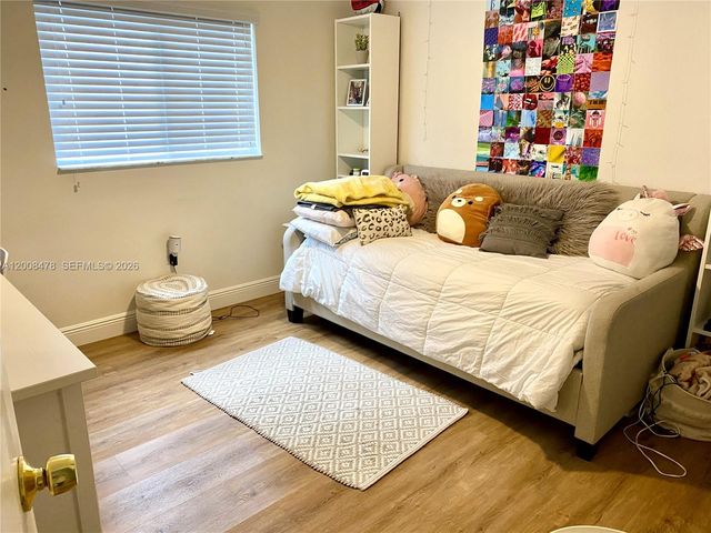 9400 SW 103rd Ave, Miami, FL 33176