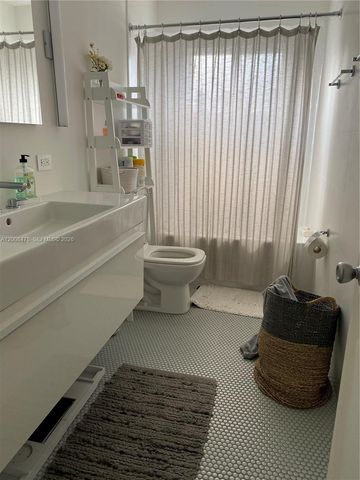 9400 SW 103rd Ave, Miami, FL 33176