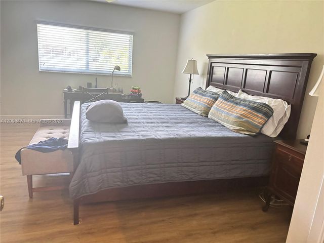 9400 SW 103rd Ave, Miami, FL 33176