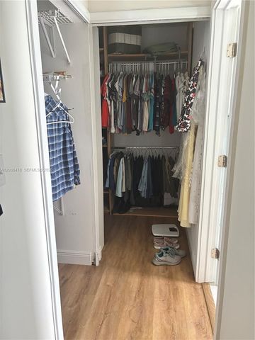 9400 SW 103rd Ave, Miami, FL 33176