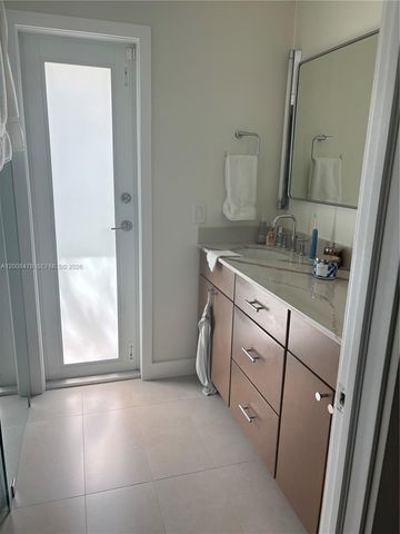 9400 SW 103rd Ave, Miami, FL 33176