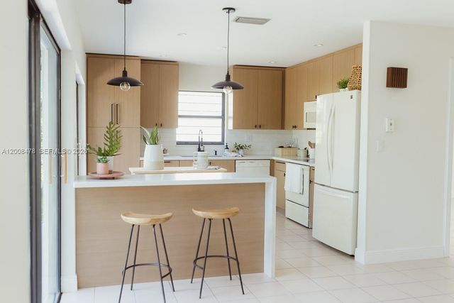 9400 SW 103rd Ave, Miami, FL 33176