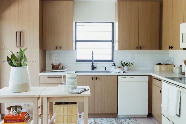 9400 SW 103rd Ave, Miami, FL 33176