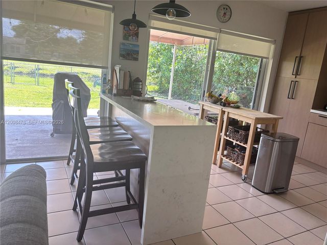 9400 SW 103rd Ave, Miami, FL 33176