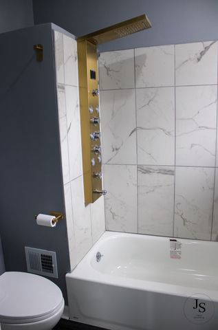 353 S 5th Avenue S, Kankakee, IL 60901