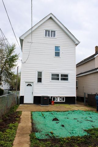 353 S 5th Avenue S, Kankakee, IL 60901