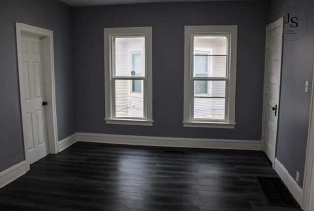 353 S 5th Avenue S, Kankakee, IL 60901