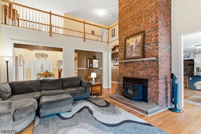 15 Mountainview Dr, Green Twp., NJ 07821