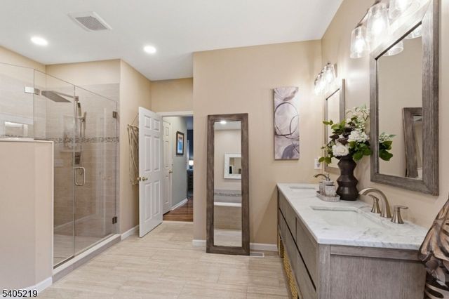 15 Mountainview Dr, Green Twp., NJ 07821