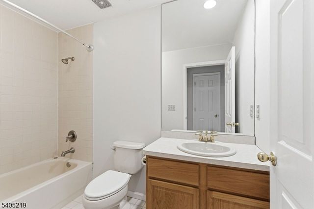 15 Mountainview Dr, Green Twp., NJ 07821