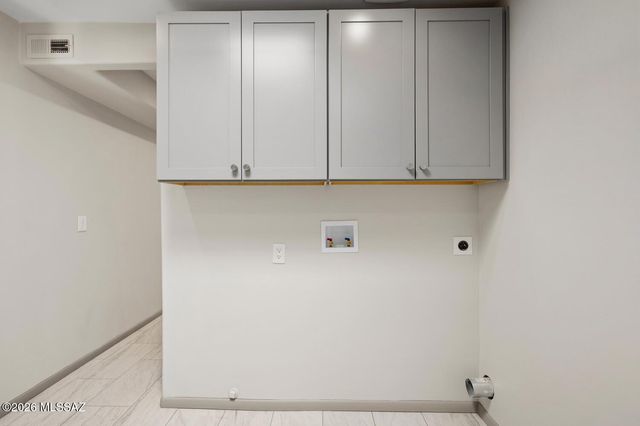 5925 N Calle Tiburon, Tucson, AZ 85704