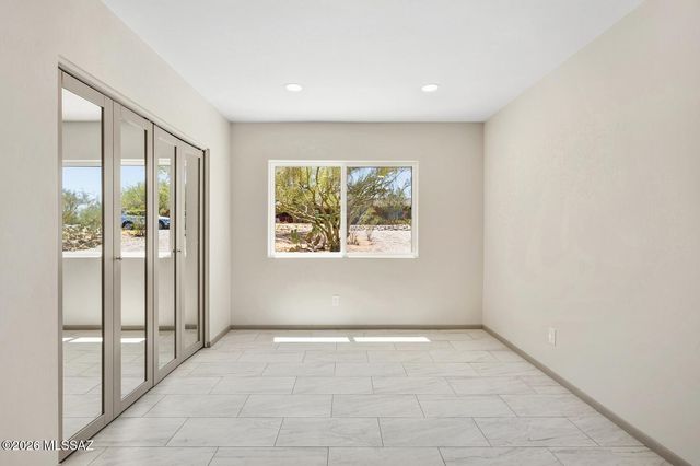 5925 N Calle Tiburon, Tucson, AZ 85704
