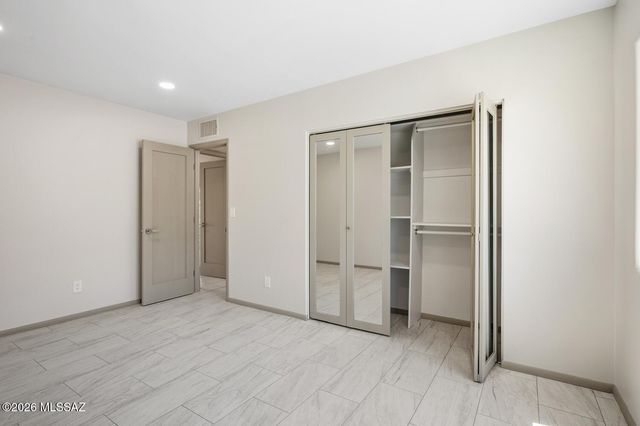 5925 N Calle Tiburon, Tucson, AZ 85704
