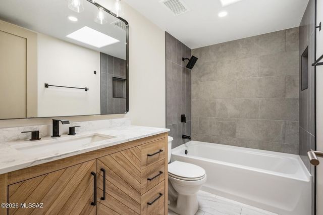 5925 N Calle Tiburon, Tucson, AZ 85704
