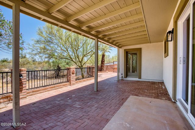 5925 N Calle Tiburon, Tucson, AZ 85704