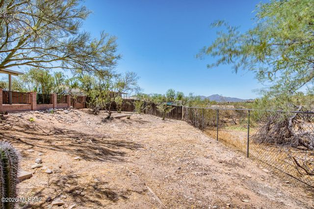 5925 N Calle Tiburon, Tucson, AZ 85704