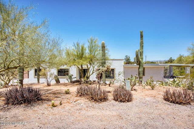 5925 N Calle Tiburon, Tucson, AZ 85704