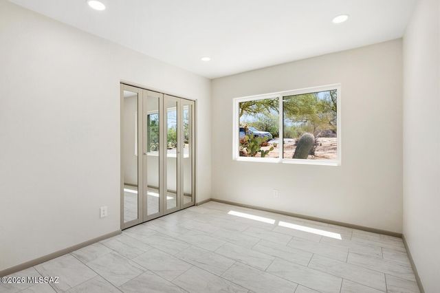 5925 N Calle Tiburon, Tucson, AZ 85704